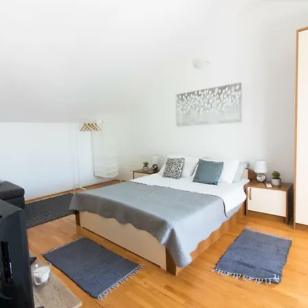 Apartment Luna Sveti Filip i Jakov